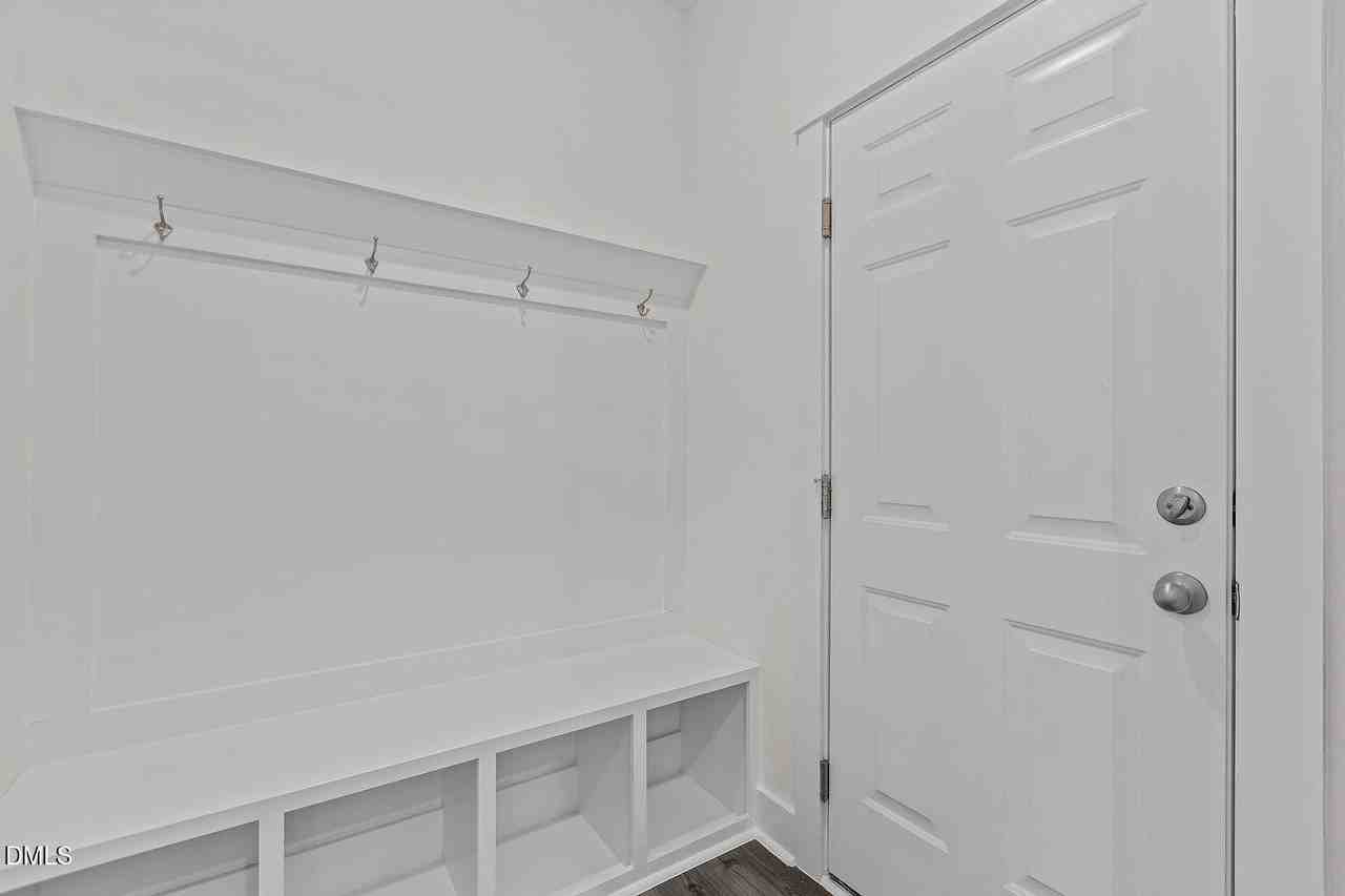 473 Autumn Rain St - Photo 7 of 21