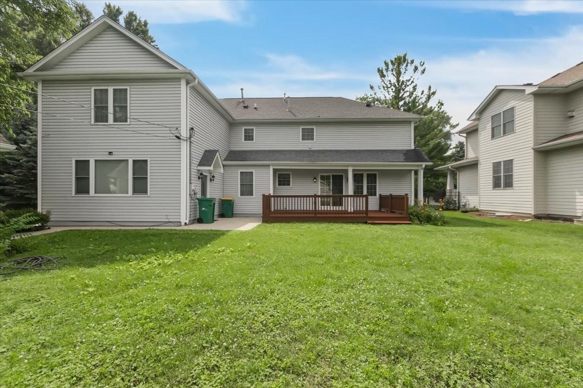 927 S Charlotte St - Photo 2 of 33