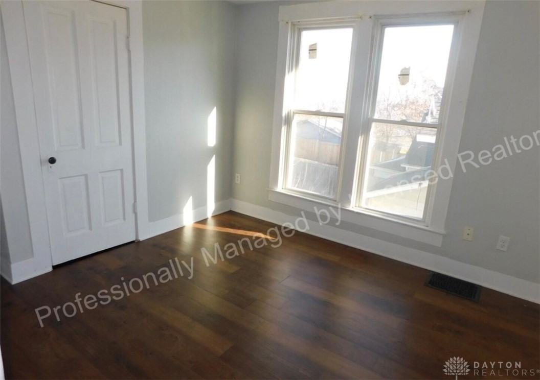 1580 Highland Ave - Photo 7 of 11