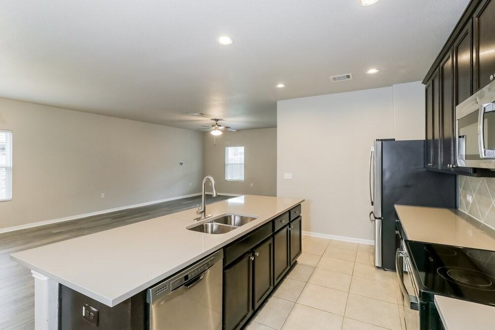 13417 Henneman Dr - Photo 7 of 16