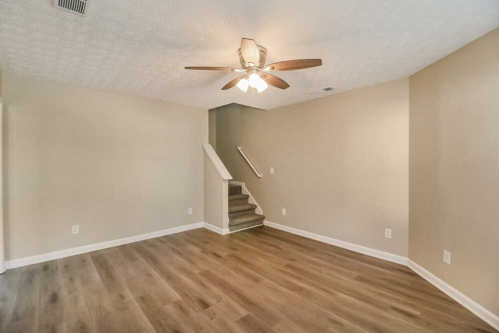 423 Underwood Ct - Photo 6 of 17