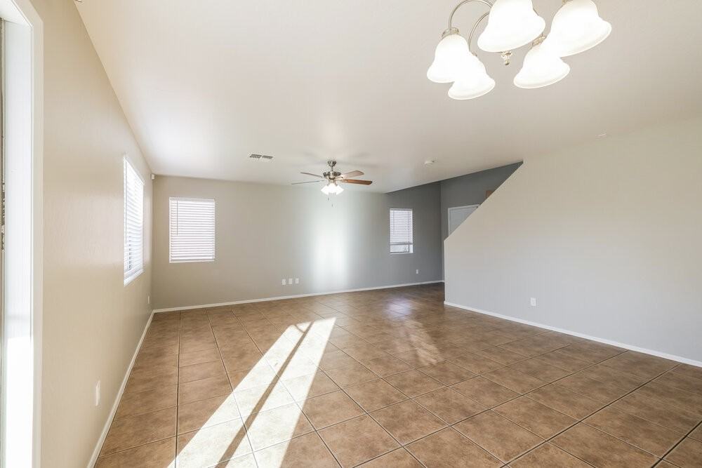 7937 W Williams St - Photo 7 of 17