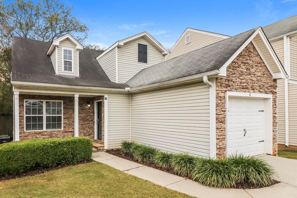 67 Middlebrook Dr - Photo 4 of 17