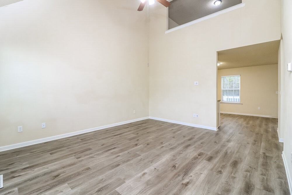 67 Middlebrook Dr - Photo 5 of 17