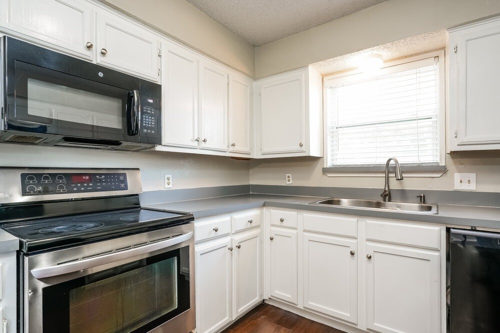 6419 Twin Spruce Ct - Photo 7 of 16