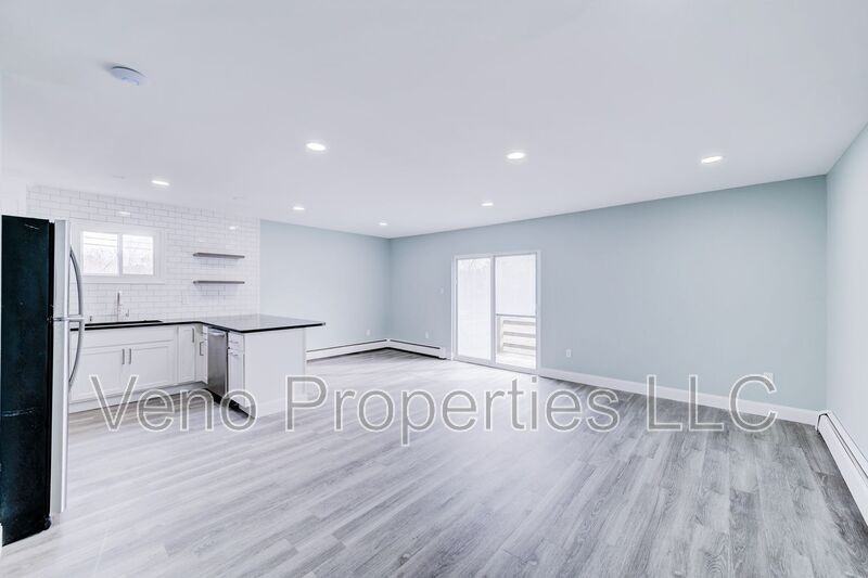 13 Bancker Ave #8 - Photo 6 of 17