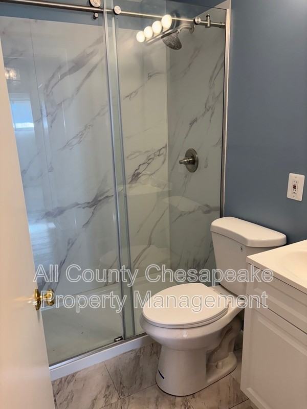 6206 Scranton Rd - Photo 7 of 28