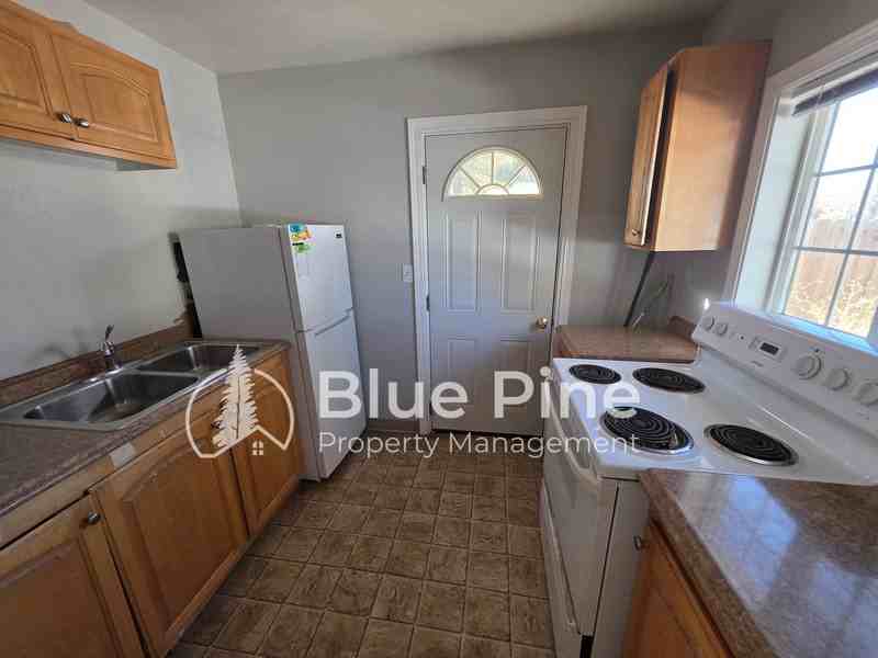 340 N Water St #19 - Photo 2 of 6
