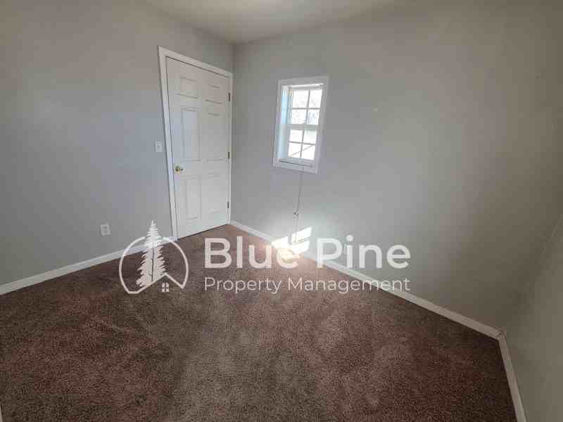 340 N Water St #19 - Photo 6 of 6