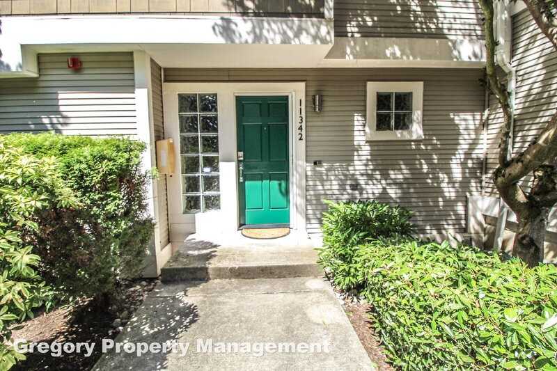 11342 Northeast 67th Street #A2 - Photo 5 of 34