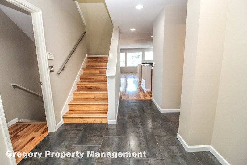 11342 Northeast 67th Street #A2 - Photo 6 of 34