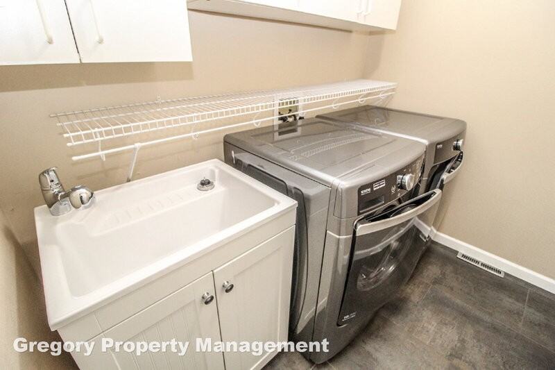 11342 Northeast 67th Street #A2 - Photo 7 of 34