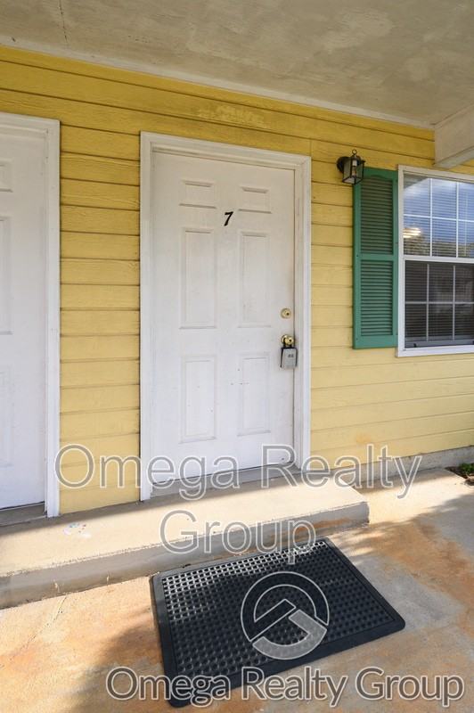 484 Grey Hill Rd #7 - Photo 4 of 21