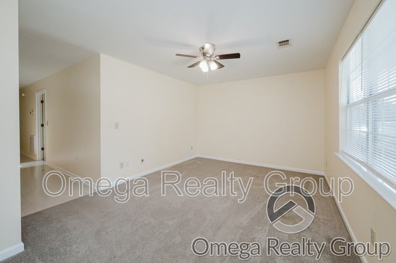 484 Grey Hill Rd #7 - Photo 7 of 21