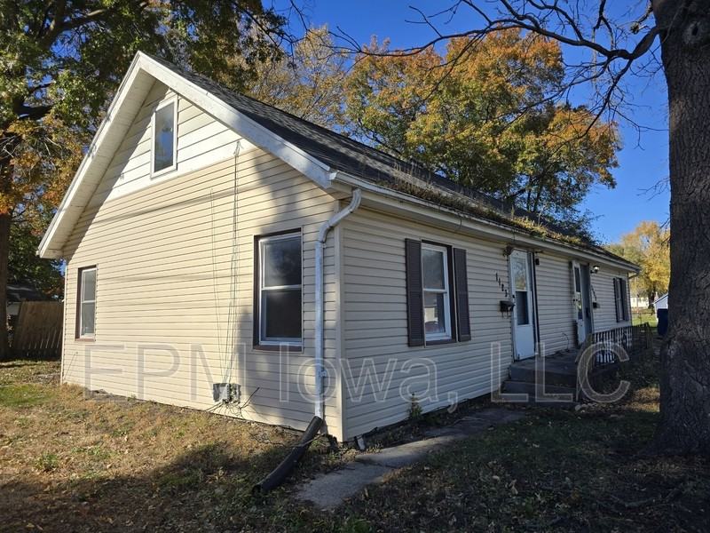 1125 N Barclay St - Photo 2 of 26