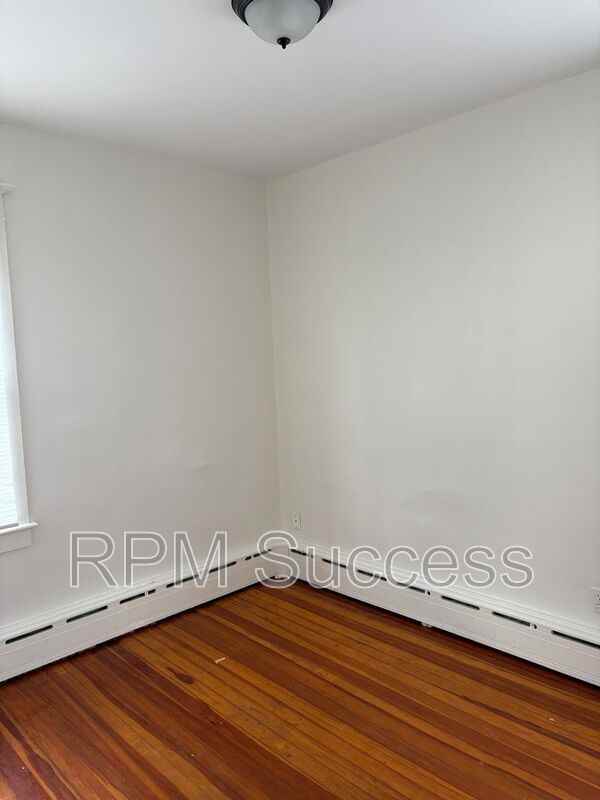 19 Stephen Street #1 - Photo 5 of 13