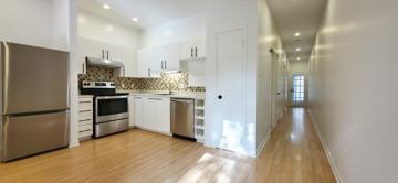 featured image of 4690 Rue de Bordeaux