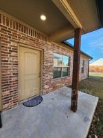 featured image of 416 E 13th St