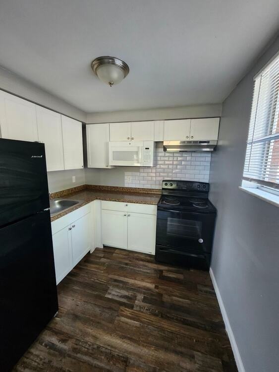 125 Starling Road - Photo 5 of 35