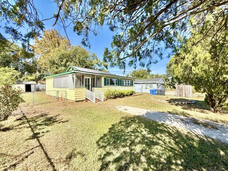 5506 Staley Dr - Photo 3 of 50