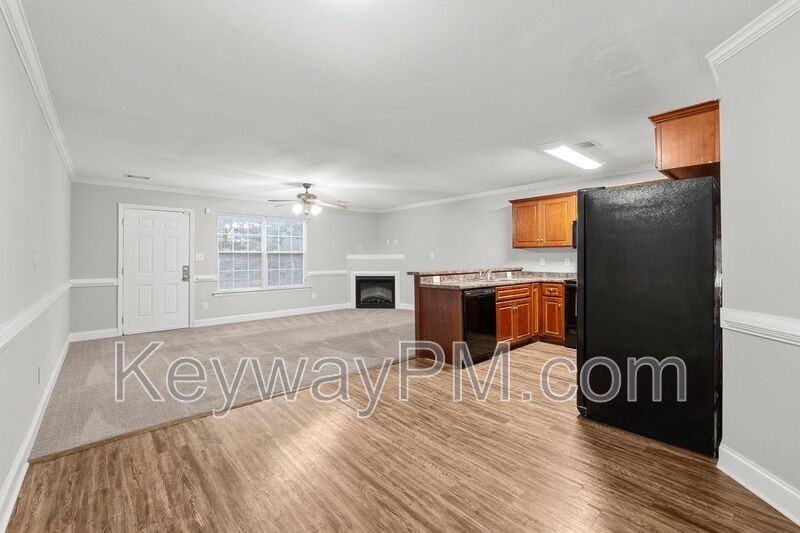 2054 Reserve Lane - Photo 4 of 27