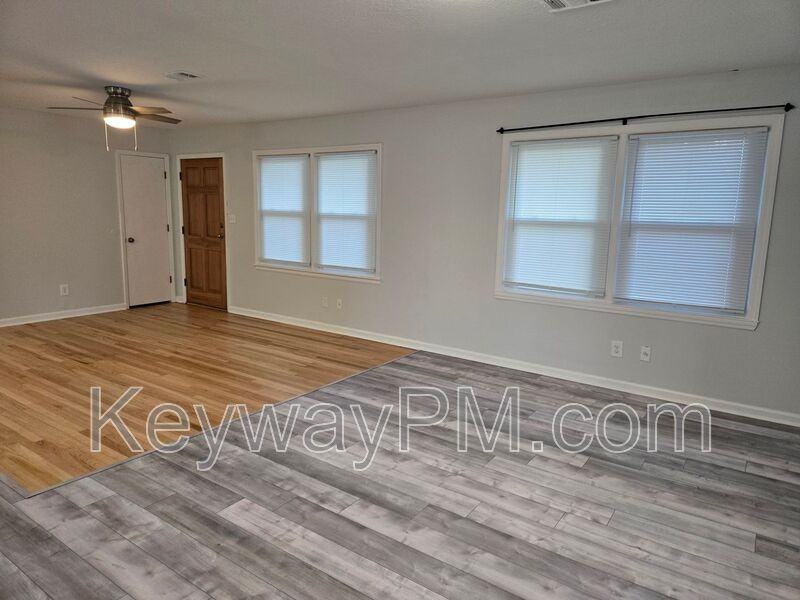 4580 Hickory Drive - Photo 4 of 9