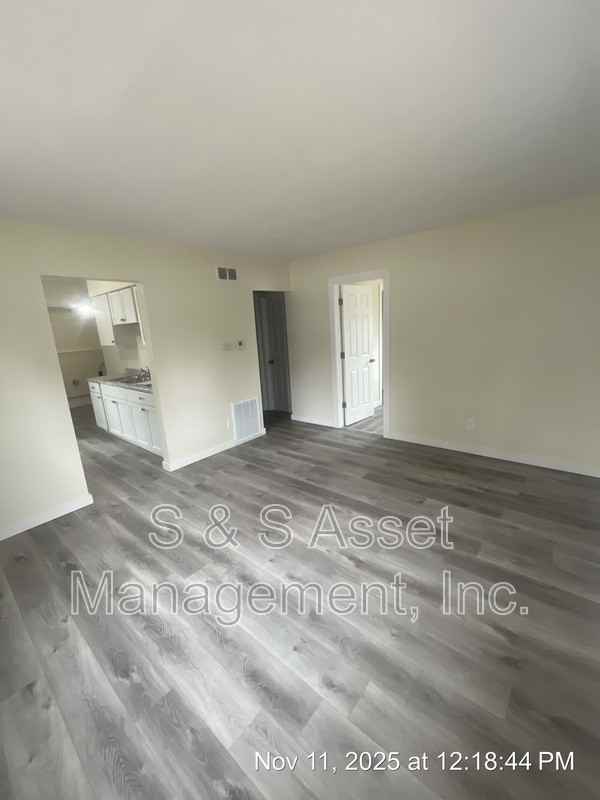 915 Loa St - Photo 6 of 16