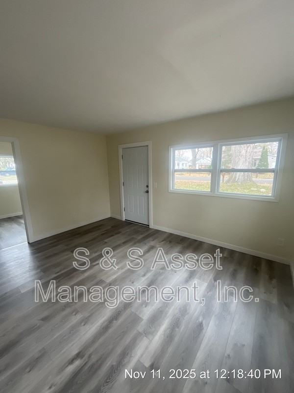 915 Loa St - Photo 7 of 16