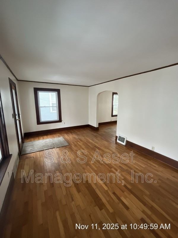 1213 Edward St - Photo 5 of 21