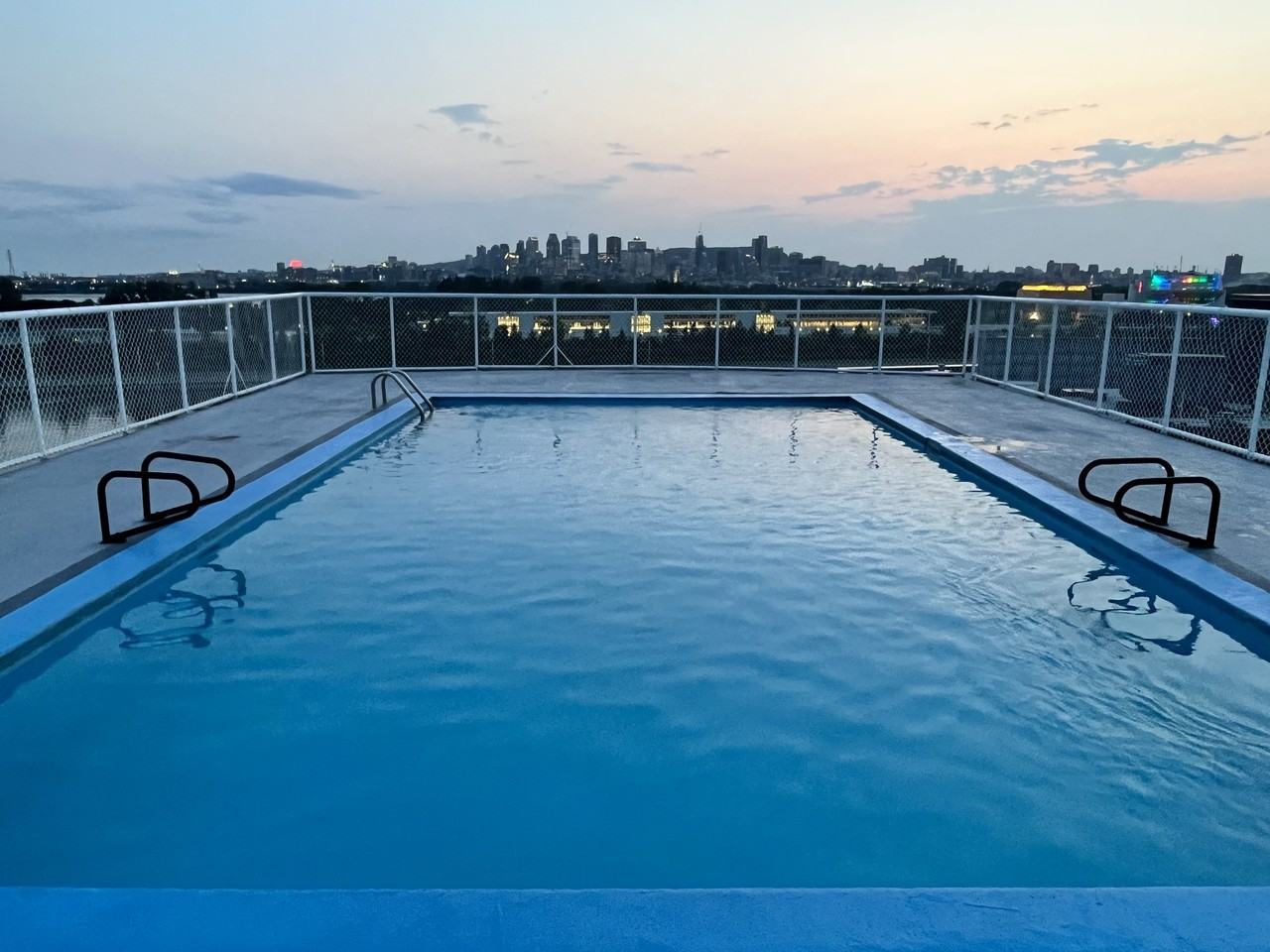 281 rue Riverside - Photo 3 of 5