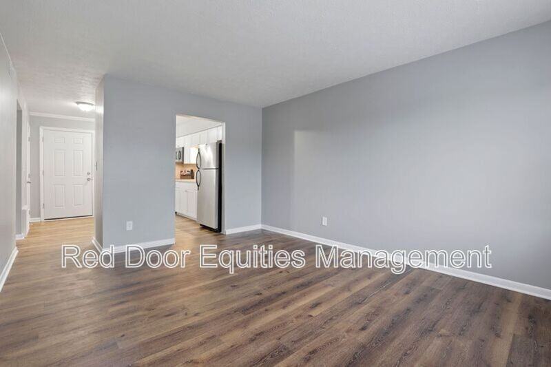 129 W Walnut St #S - Photo 4 of 9