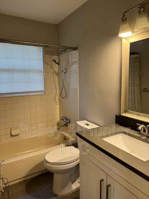 440 Mead St Se - Photo 5 of 7