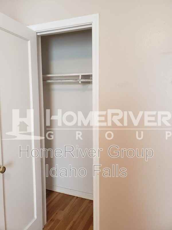 283 W 19th St #2 - Photo 7 of 17