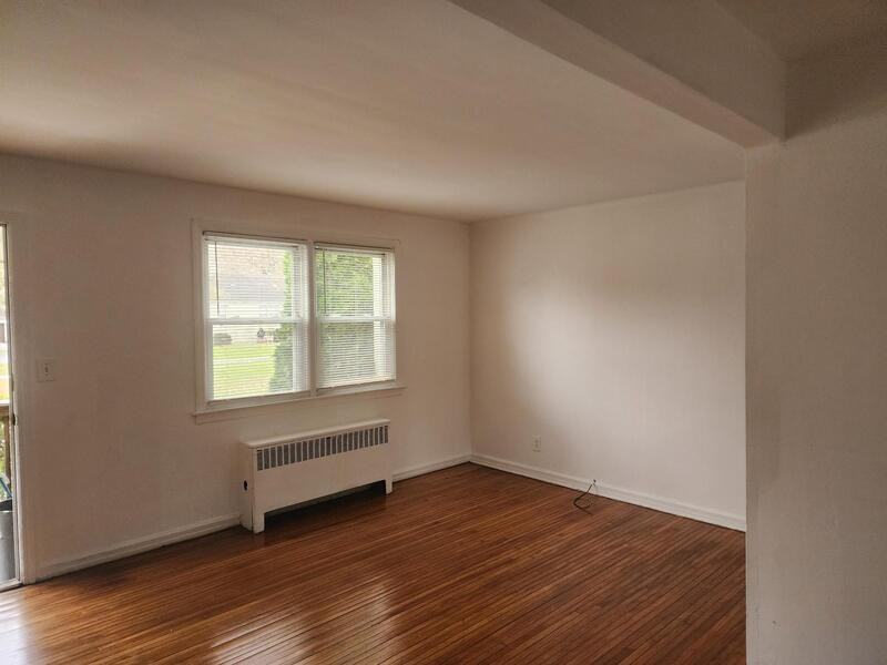 2 Springwood Cir - Photo 2 of 10