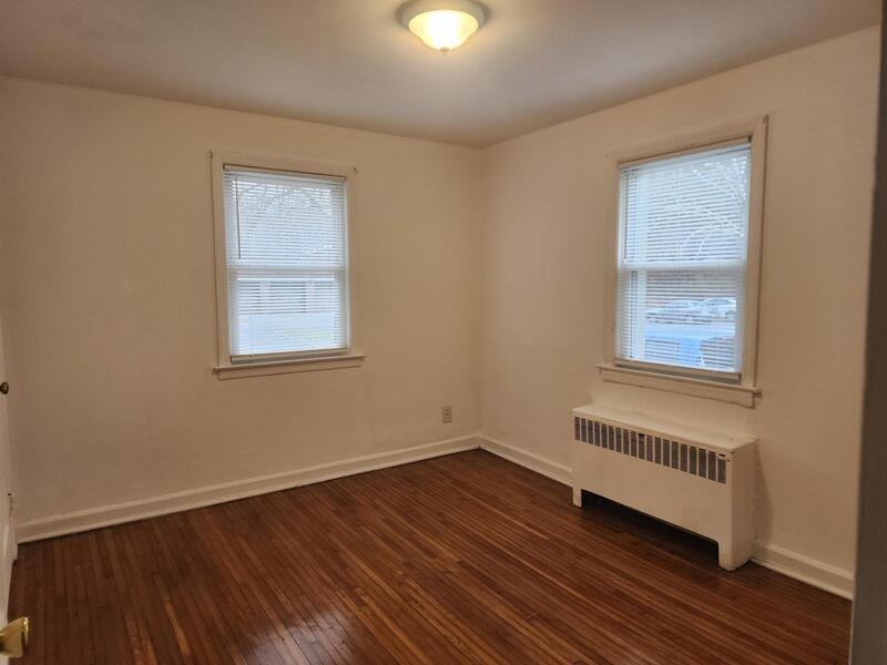 2 Springwood Cir - Photo 3 of 10