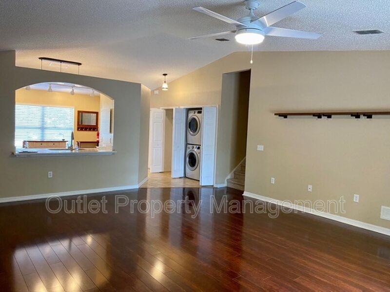 1437 Dandelion Dr - Photo 2 of 18