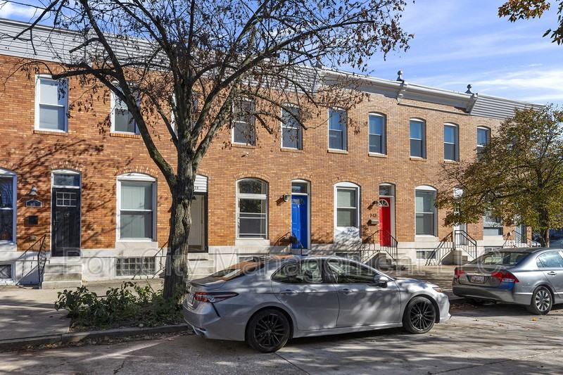 341 South Macon Street - Photo 2 of 22