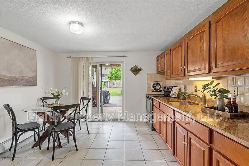 70A Washington Park Dr Apt 2 - Photo 3 of 5