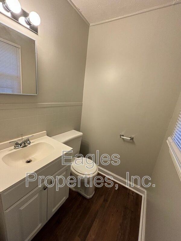 1203 Edgerton St - Photo 6 of 11