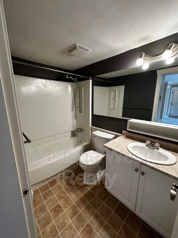 3101 De Montreuil Crt - Photo 4 of 11