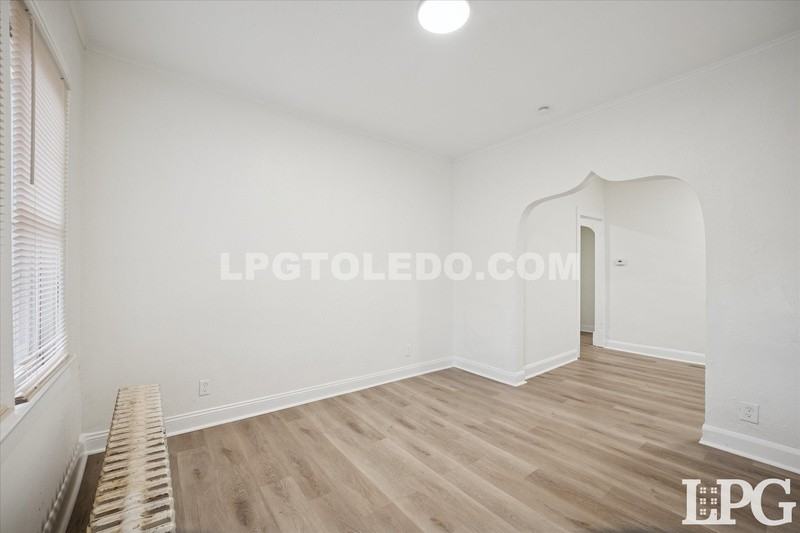 950 Oak St #1 - Photo 3 of 15