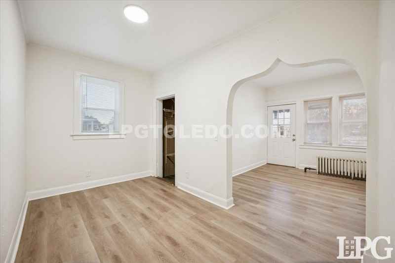 950 Oak St #1 - Photo 4 of 15