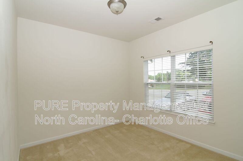 5718 Bent Creek Cir - Photo 4 of 31