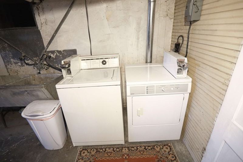 326 E Savidge St #4 - Photo 6 of 6