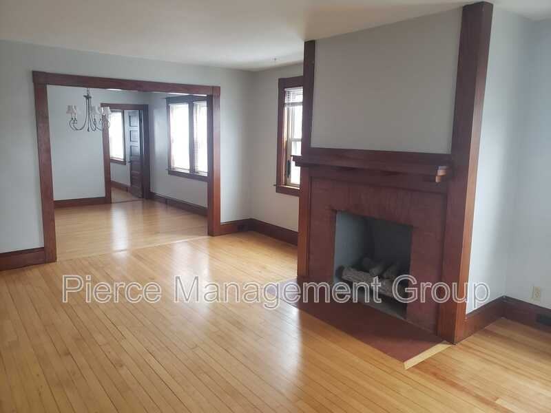 133 Brook Street - Photo 2 of 9