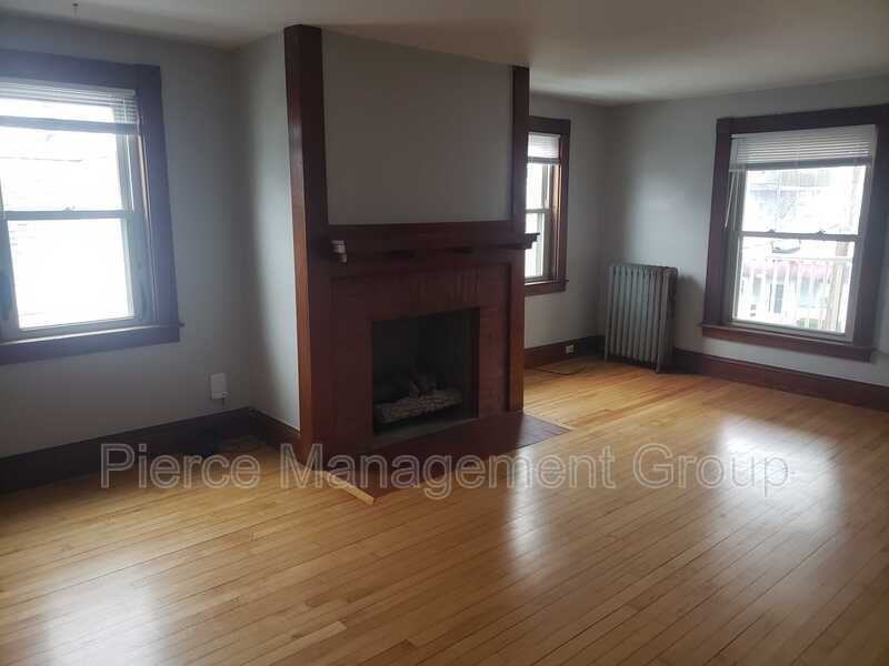 133 Brook Street - Photo 3 of 9