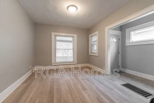1115 N Oxford St - Photo 1 of 1
