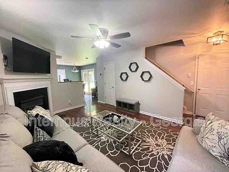 238 Oak Grove Way - Photo 5 of 26