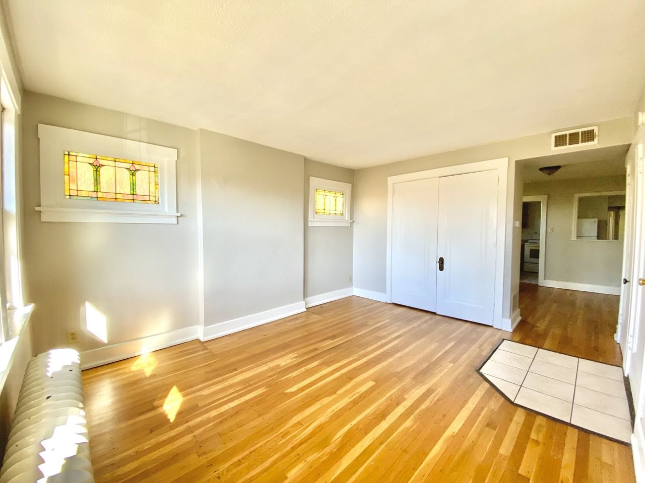 STATESMAN APARTMENTS -- 081 - Photo 3 of 18