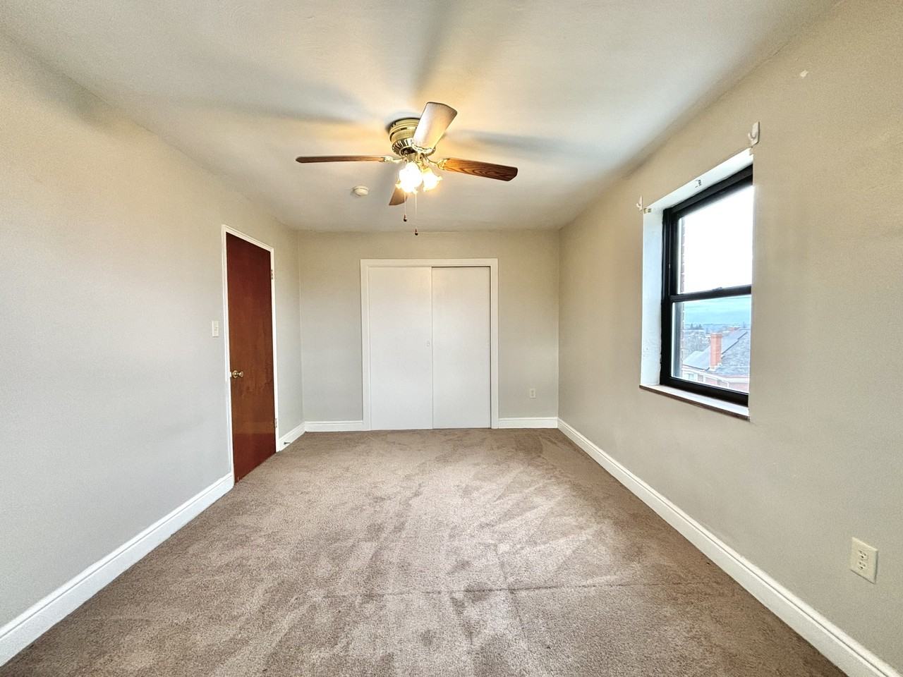 VOELKEL AVENUE - 2976 -- 191 - Photo 7 of 25